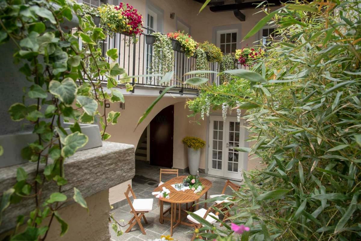 Willa Casa Mia Castelveccana Zewnętrze zdjęcie