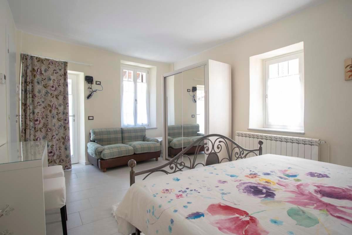 Willa Casa Mia Castelveccana Zewnętrze zdjęcie
